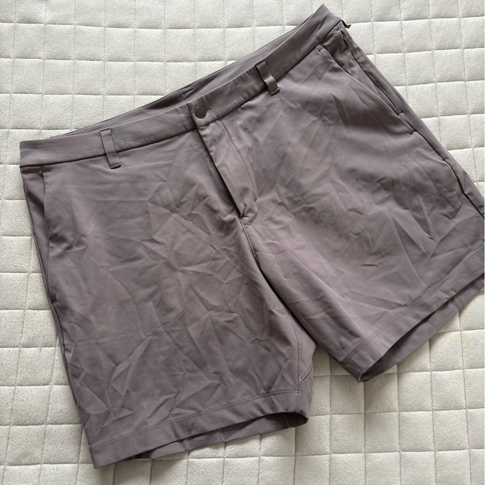 Lululemon Athletica Men's Grayish Purple Flat Front Shorts